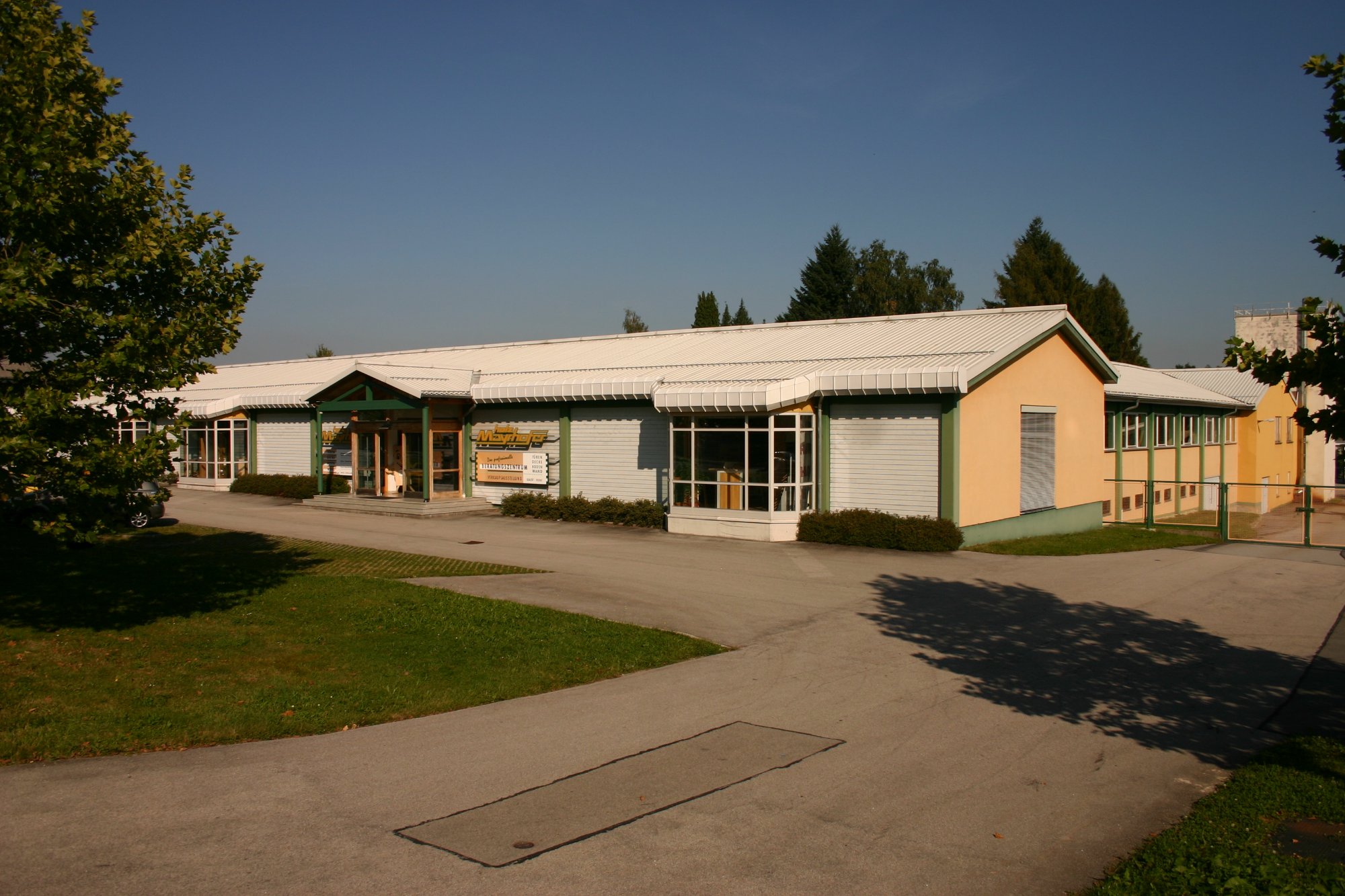 Neubau Ausstellung und Lagerhallen